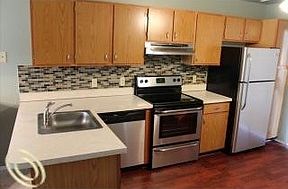 3rd image of 27669 Trailbrooke Cir