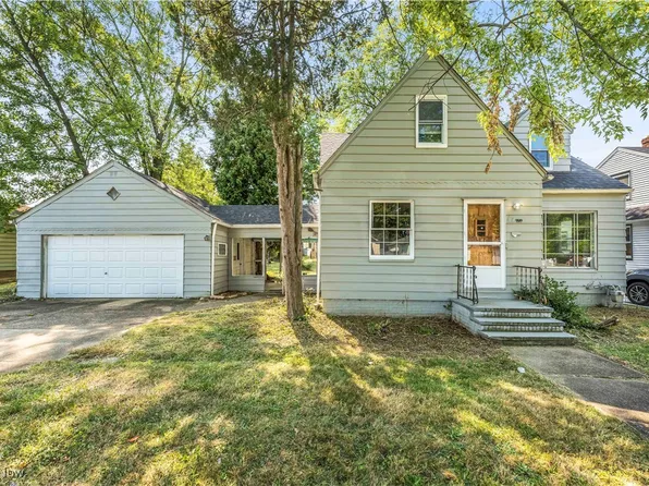9519 Pinegrove Ave, Parma, OH 44129