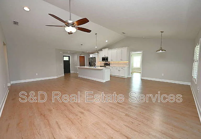 4435 Lake Hancock Rd — Photo 18