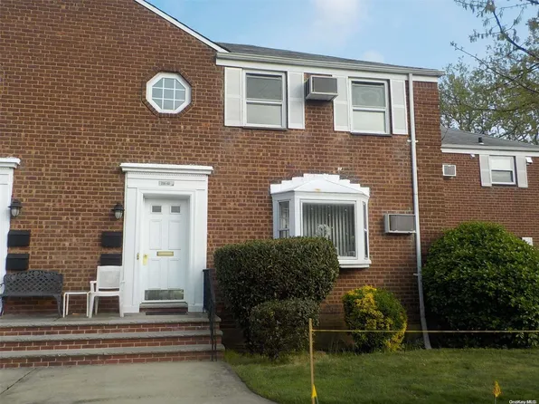 255-02 74th Avenue 2nd fl, Glen Oaks, NY 11004