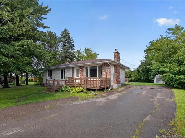 86 Cartier St, Shediac, NB E4P 1L3