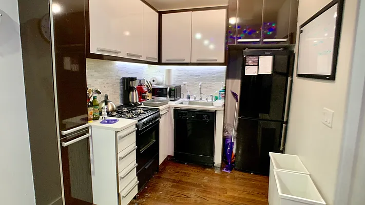 Rented by Nooklyn NYC LLC | media 41