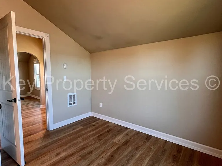 208 Buckeye St #B — Photo 8