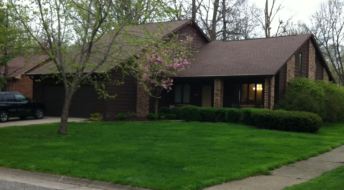 425 Verwood Ct photo 1