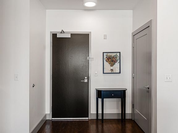 2nd image of 2407 8th Ave S APT 407
