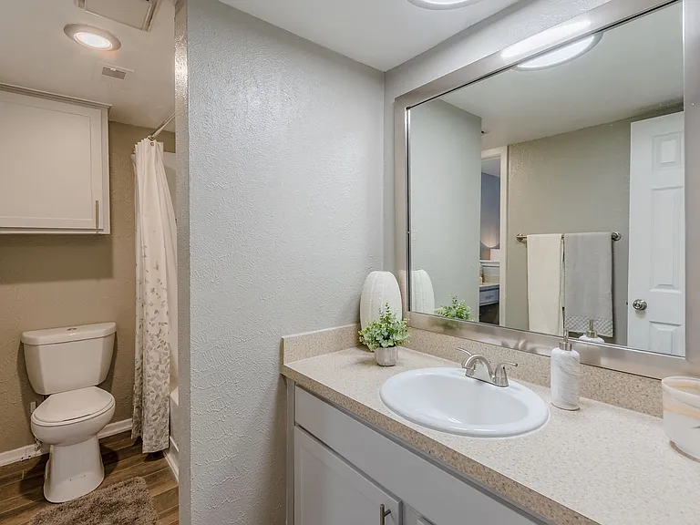 Pinehurst Place Apartments — Photo 17