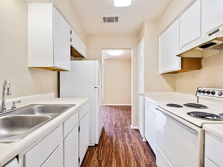 301 Craddock Ave #C — Photo 2