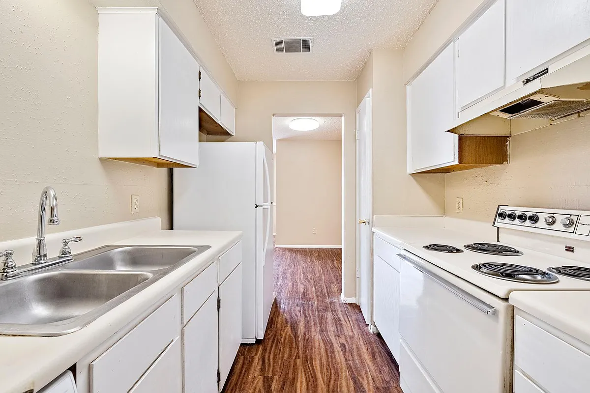 Building Photo - 301 Craddock Ave #C