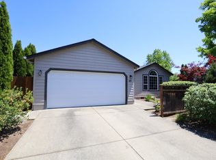 617 SW Balsam Rd, Grants Pass, OR 97526
