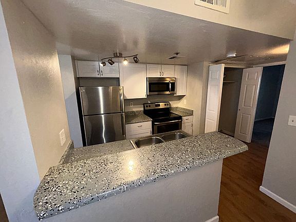 3rd image of 12123 W Bell Rd Unit 338