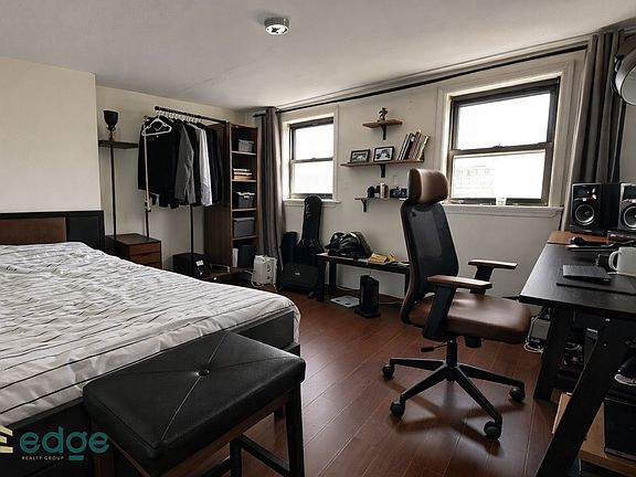 5th image of 239 Troutman St APT 3R