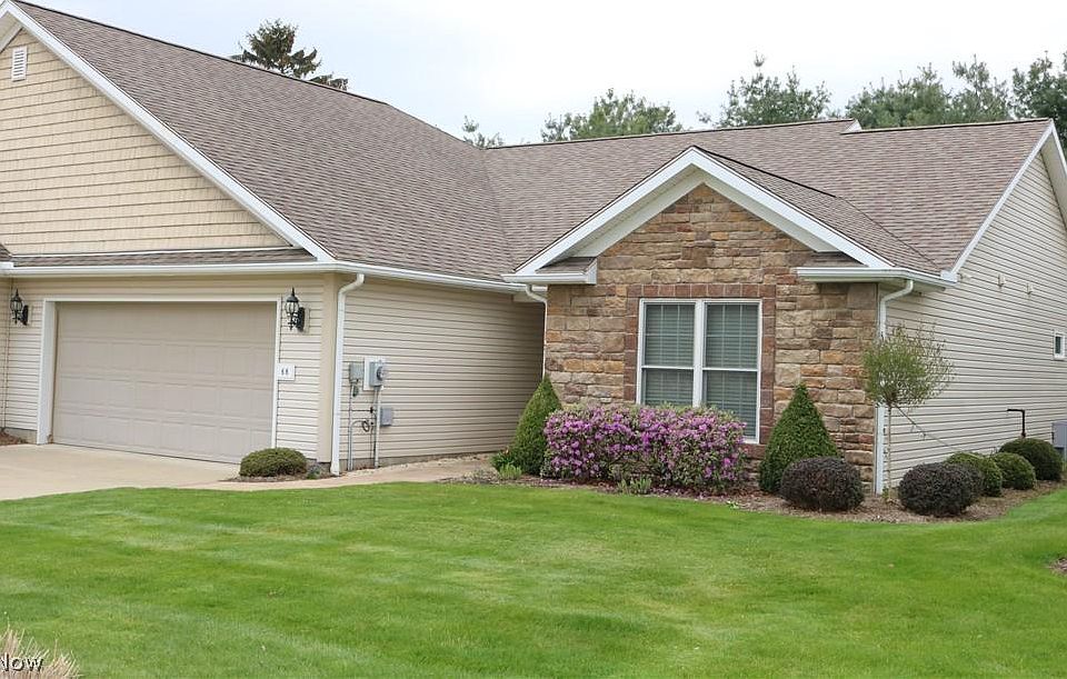 1st image of 68 Hidden Pond Dr