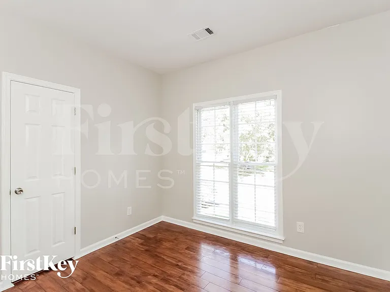 224 Tennis Court Ln NW — Photo 11