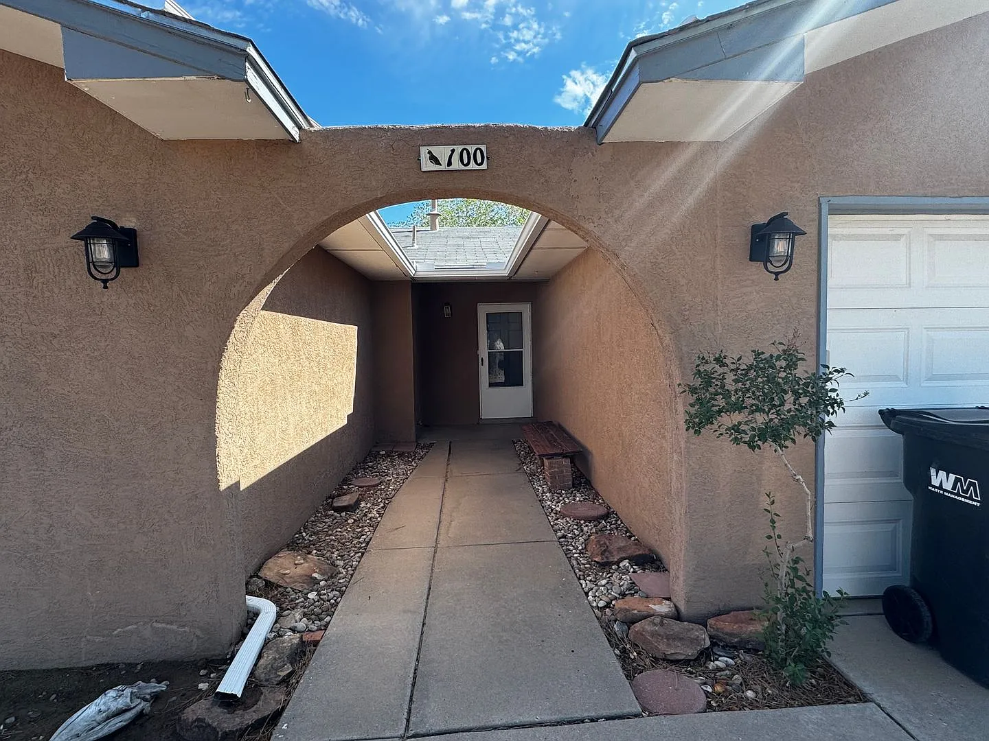 Wonderful 4-bedroom, 2-bathroom home in Rio Rancho — Photo 2