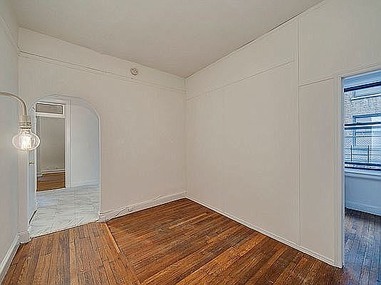 3rd image of 145 E 35th St APT 1RW