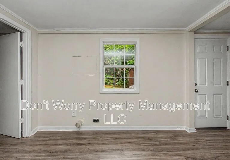 1216 Lolly Ln — Photo 9