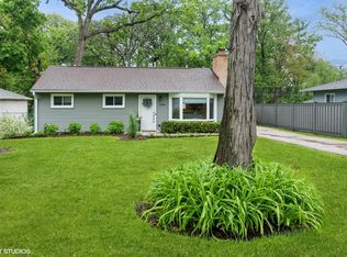 2365 N Barrington Woods Rd, Palatine, IL 60074