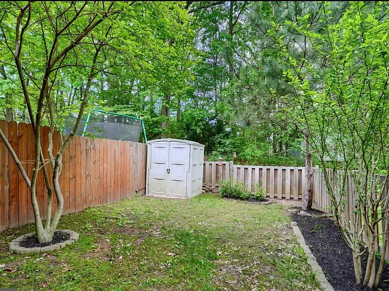 13 Dallington Ct — Photo 37