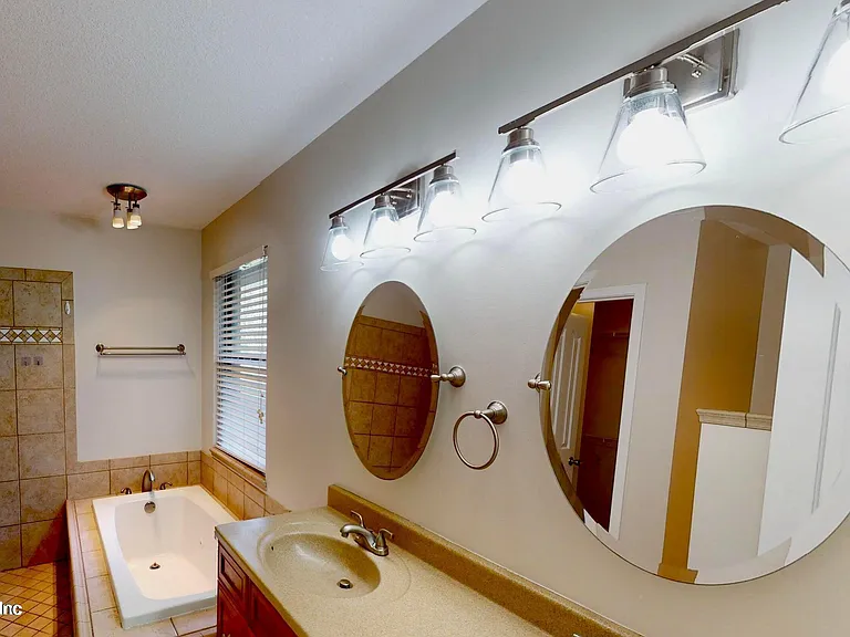 3052 Marrano Dr — Photo 9