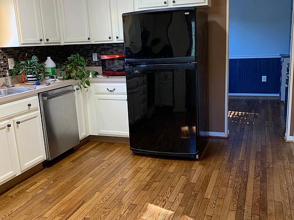 3rd image of 111 Sylvan Ave
