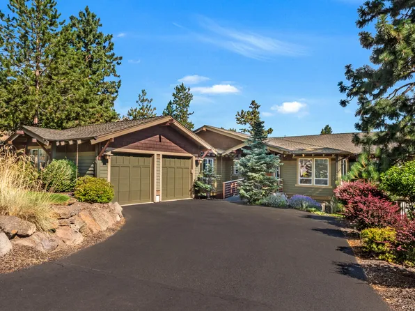 3241 NW Fairway Heights Dr, Bend, OR 97703