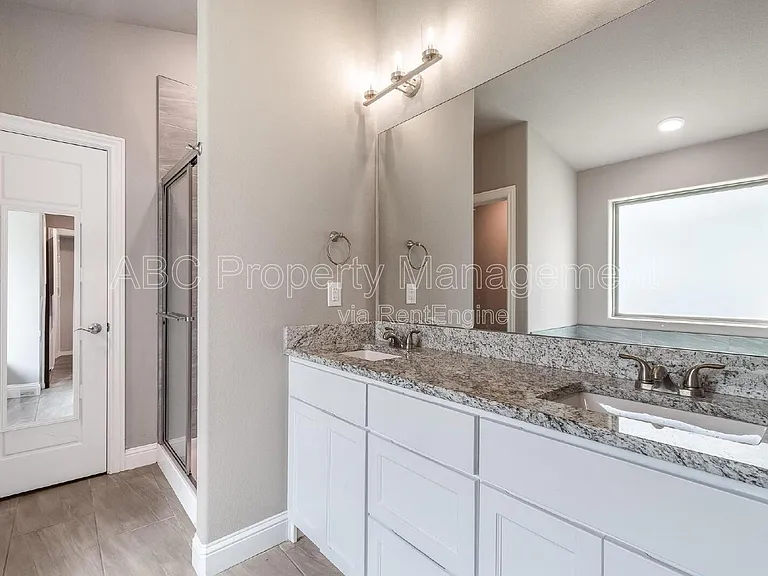 328 N Otoe St — Photo 14