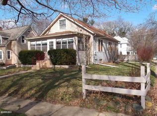 103 N Sunset Ave, Freeport, IL 61032