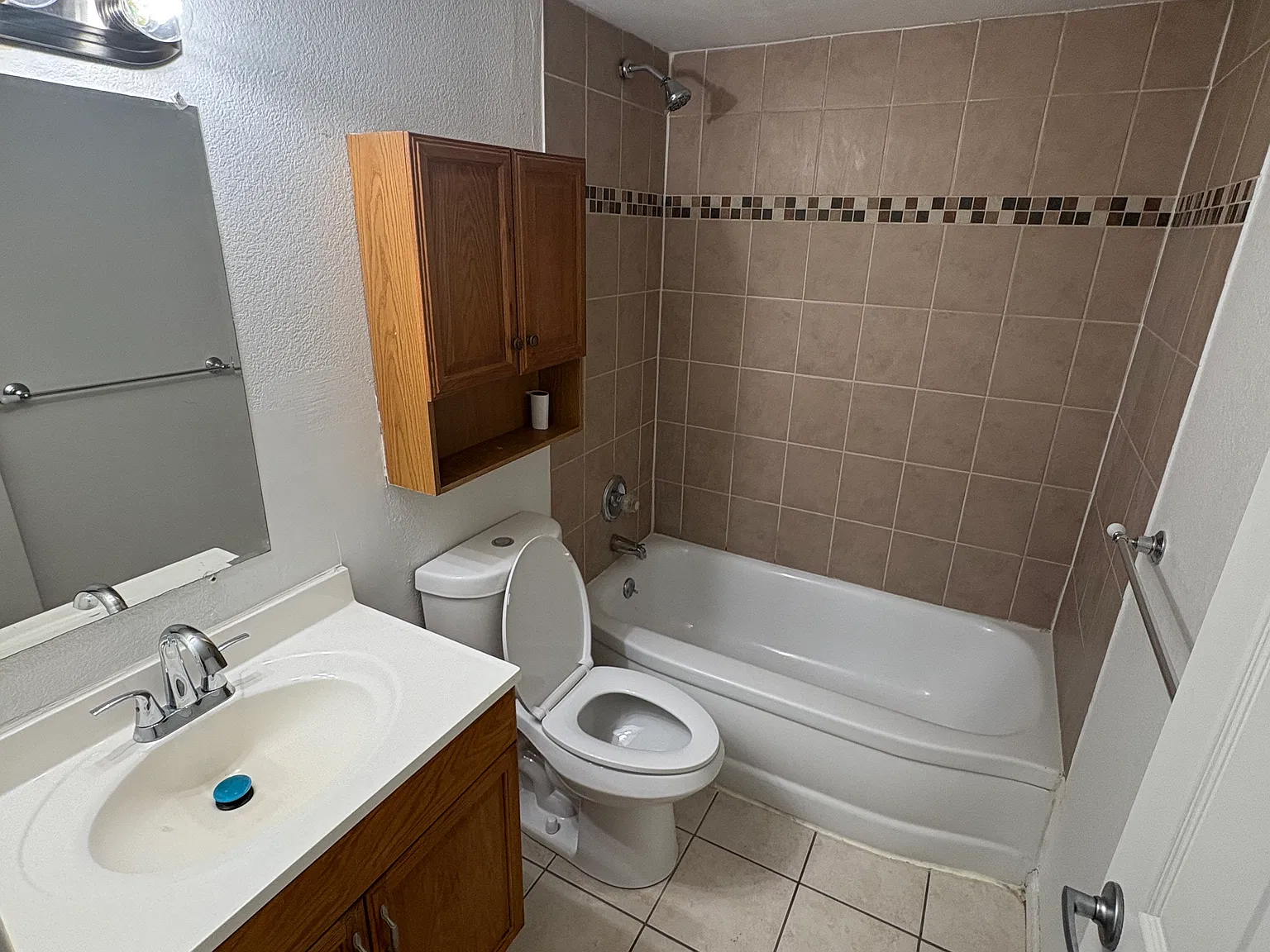 2 bed, 672 sqft, $1,100 — Photo 4