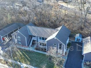 5206 Foster St APT 201, Mission, KS 66202
