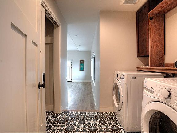 5th image of 605 Morse St