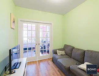 Rented by Bond New York