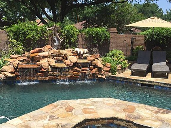 3rd image of 3722 Green Hollow Dr