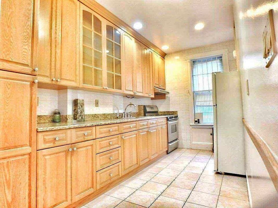 1st image of 30-20 34th St #3FLL
