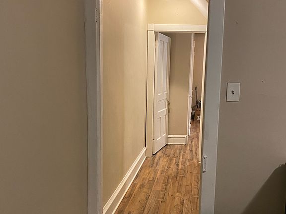 3rd image of 2111 Penn Ave #1