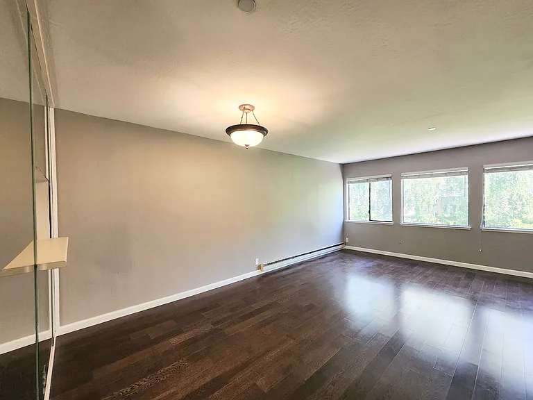 320 Peninsula Ave #213 — Photo 10