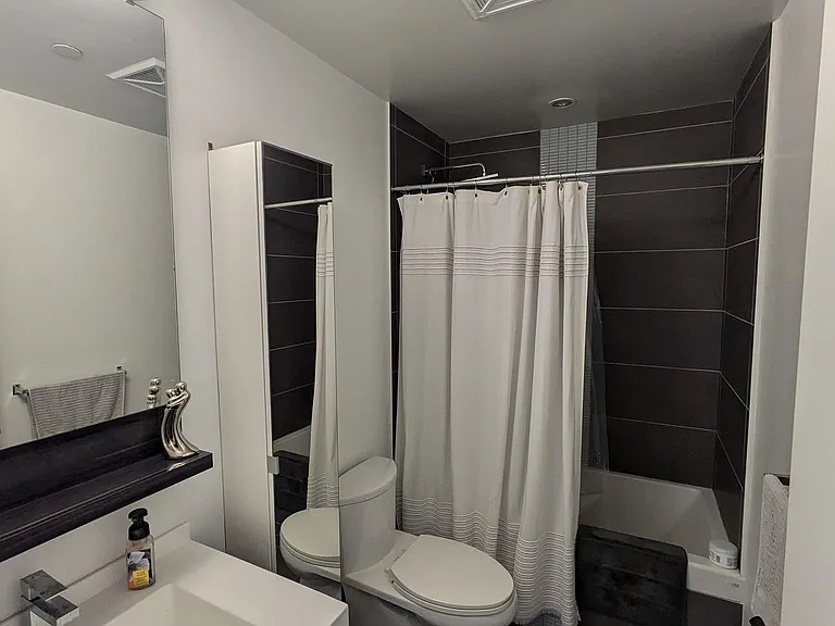 28 Avondale Ave #706 — Photo 7