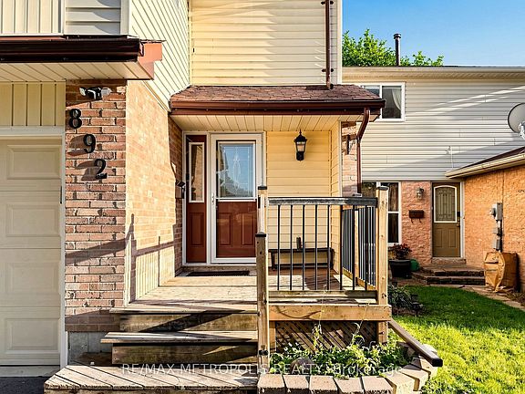 3rd image of 892 Gentry Cres