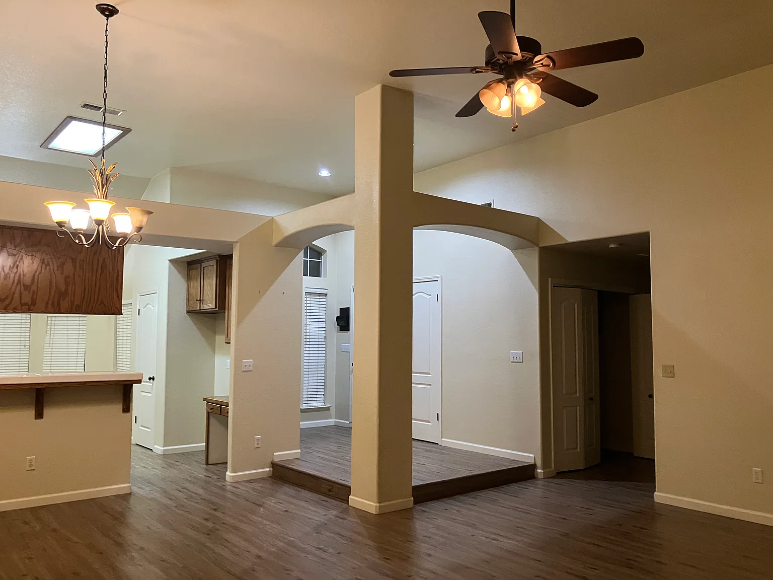 2435 E Emilie Ave — Photo 2