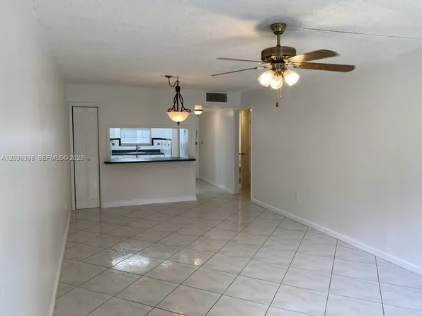 6507 Winfield Blvd APT 126C, Margate, FL 33063