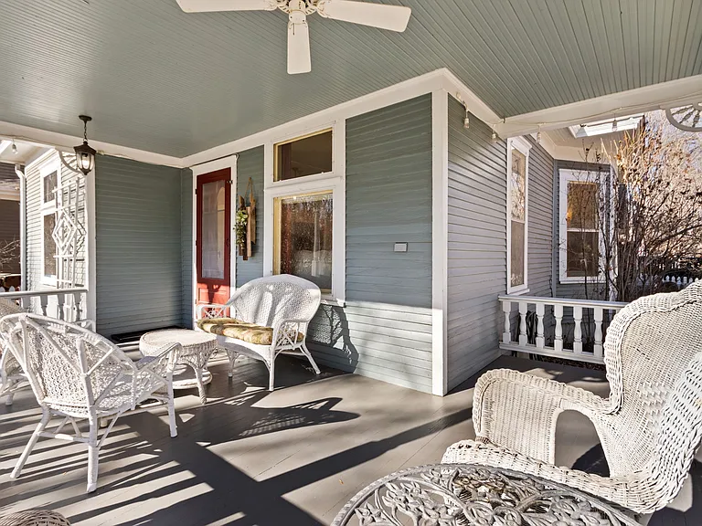 1500 W Oak St — Photo 32