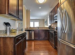 601 Muscadine Dr, Chesapeake, VA 23323