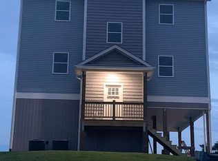 8601 Reed Dr, Emerald Isle, NC 28594