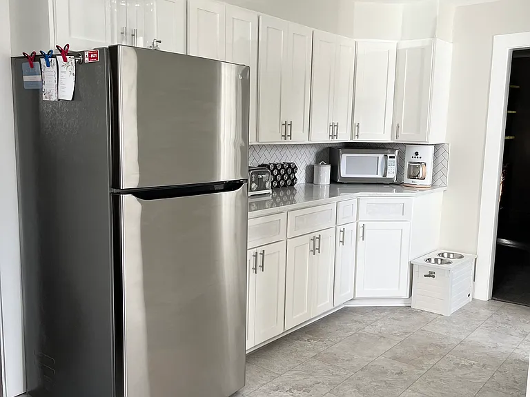 195 Dana Ave — Photo 4