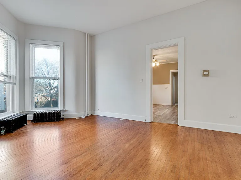 325 W Jackson St #1E — Photo 4