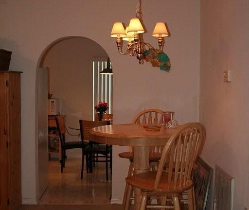 4th image of 3223 Bellingham Dr