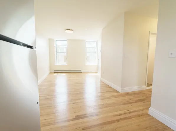 55 Carlton Ave #3B