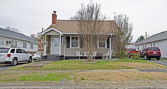 1st image of 1137 Lomax St