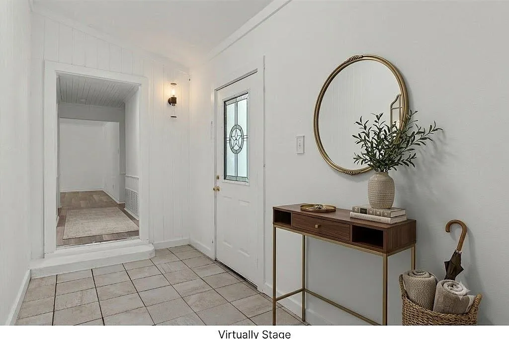 4 bed, 2.0 bath, 1464 sqft, $2,495 — Photo 4