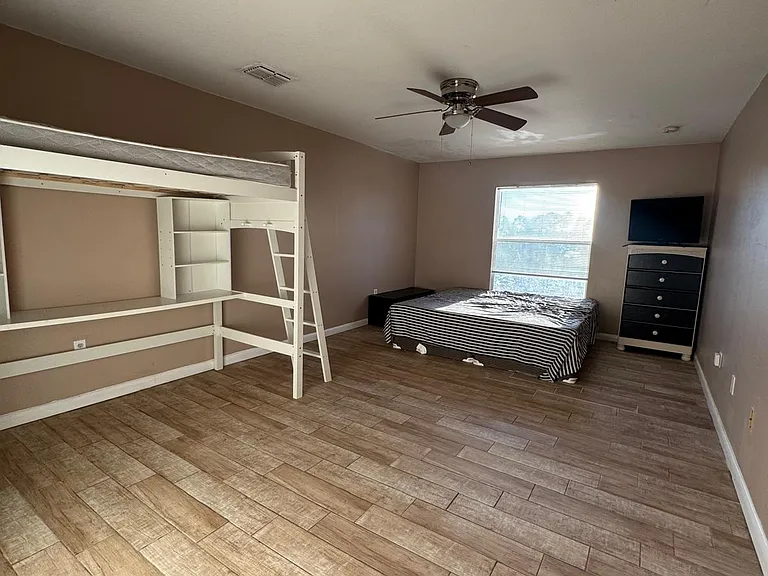 313 Fish Hawk Dr — Photo 17