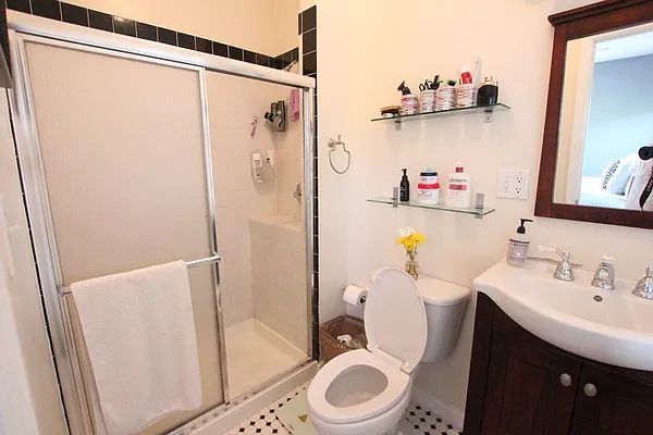 Rented by Bedford 6 Real Estate | media 28